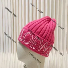 Designer Caps Loewee Hat Official Quality Designer Beanie Cap Men Women Winter Popular Wool Warm Knit Hat Loweve Halloween Beanie Wide Brim Hats Bucket Checkered 643