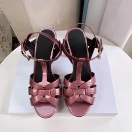 Plataforma de alta qualidade sandália verde roxo rosa designers de couro de patente Sandálias Mulheres fivela de fivela estiletto Sapatos Sapatos Fábrica e acessórios de calçados