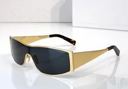 Moda Popularny projektant 40283 Okulary przeciwsłoneczne dla kobiet Vintage Plackul Metal Shield Kształt Klawiki Summer Personality Style Uv400 Ochrona ZA CASKA