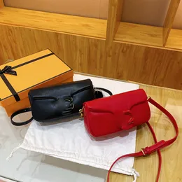 Women's Day Packs with high-end texture fashionable French solid color crossbody bag women's handbag fashionable shoulder bag chain bag