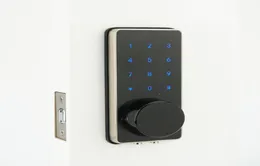 jcbl110アパートメントタッチ付きインテリジェントなBluetoothドアロック数値タッチキーパッドTTLOCKアプリは、木製ドアのロックをリモートでロック解除します9043822