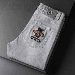24ss marka chao küçük arı işlemeli kot erkekler sonbahar ve kış Kore versiyonu elastik ince fit küçük ayaklar açık gri gündelik pantolon dzi2