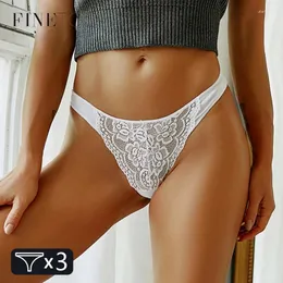 Kobiety majtki Finetoo 3pcs/Set Seksowne koronkowe stringi kobiety niska talia T-brezyjna M-XL splicing bawełniany g-string