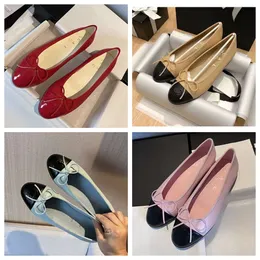 Bale Flats Ayakkabı Paris Lüks Tasarımcı Ayakkabı Siyah Pembe Kadınlar 2C Chaneles Marka Ayakkabıları Kapitone Deri Bale Ayakkabı Toe Toe Kadınların Resmi Deri Elbise Ayakkabı