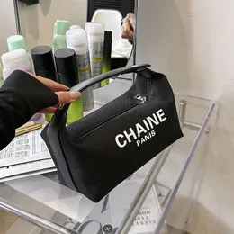 New Large Cosmetic Bag Travel Handbag Toiletries Organiser French Fashion Women Clutch Bag Family Travel Multi-Purpose Storage 240228