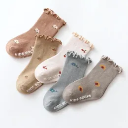 Носки, 5 пар/лот, носки с оборками для малышей, модные детские противоскользящие носки до щиколотки, хлопковые носки с цветочным узором для новорожденных