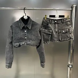 Arbeitskleider PREPOMP 2024 Frühling Umlegekragen Langarm Kurze graue Jeansjacke Doppeltaschen Minirock Zweiteiliges Set Outfits GH318