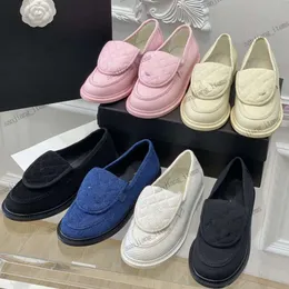 Mocassini turnlock trapuntati con patta fibbia dorata sandali da donna scarpe firmate pelle di vitello con plateau ad incastro muli mocassino con linguetta turn lock appartamenti sneakers oxford 2024 NOVITÀ