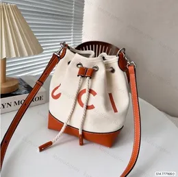 New designer bag canvas handbag bag Europe and the United States style women's bag diamond women's bag cowhide bucket bag fashion all senior sense 21CM