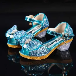 Сандалии девушки лето 2021 Новая Ldrens Princess Shoes Little High Heb-Nownt Crystal Party Dress Weddingh24229