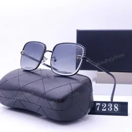Neue CC-Sonnenbrille, Modedesigner, Ch-Sonnenbrille für Damen und Herren, klassisch, Top, Fahren im Freien, UV-Schutz, Rahmen, Logo, Bein-Sonnenbrille mit Box T1