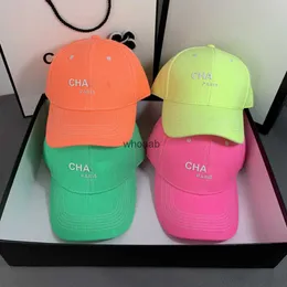 Brim Hats Ball Tasarımcısı Casquette Candy Floresan Pamuk Beyzbol Çift Mektup Sokak Çekimleri 240229