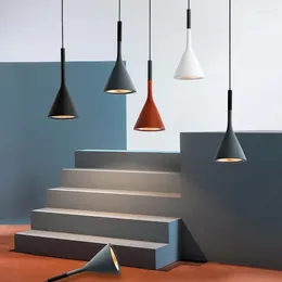 Lampy wiszące nowoczesne lampy nordyckie proste minimalistyczne wielokolorowe wiszące głowy E27 Edison żarówka do kuchni sypialnia jadalni