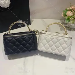 Designer Cosmetic bag 17 CM Lambskin Handbag Chain bag 10A High-quality lady Dinner bag With box LC118