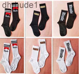 Meias masculinas Rhude American High Street Trend Socks Subras de malha super populares para homens e mulheres de alta qualidade All Seasons Meias Médio