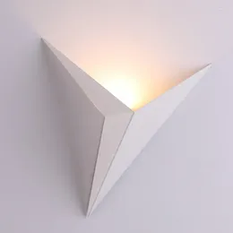 Lâmpada de parede moderna minimalista triângulo forma 3w AC85-265V iluminação simples estilo nórdico lâmpadas interiores sala estar banho luz