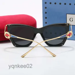 Designer GG GU CC Solglasögon Cykel Luxury Fashion Sports Polarize Solglasögon Män Kvinna Vintage Driving Beach Travel Daily Outfit Golden Alloy Square Sun Glasses