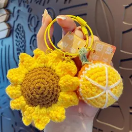 Keychains Creative Hand-Woven Woolen Sunflower Pendant Keychain Keys Kvinnliga Diy Fruit Persimmon Charm Keyring Bag Hanging Ornament