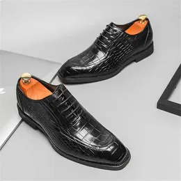 Scarpe eleganti di grandi dimensioni marrone chiaro per abiti eleganti scarpe da ginnastica da cerimonia per uomo forniture sportive da uomo liquidazione in offerte scarpe