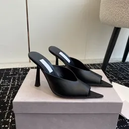 2024 designer verão peep toe chinelos sapatos de salto alto para mulheres de luxo sexy sapatos de festa de seda moda sandálias de couro branco maryanne mule jc