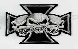 Cool Maltański krzyż diabeł potrójne czaszki motocyklowy kamizelka kamizelka haft haftowy punkowy motocyklista plaster plastra koszulki koszulki 8212166