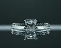 2020 Luksusowa księżniczka Cut 06ct Lab Diamond Ring Real 925 Srebrne Srebrne zaręczyny Pierścienie dla kobiet biżuteria ślubna 8673168