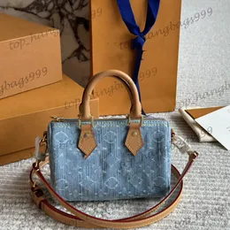 Vintage tvättade denim jeans piller axelväskor designer gamla blomma topphandtag totes läder rem crossbody handväskor stor kapacitet lyx mini handväska 18x12 cm