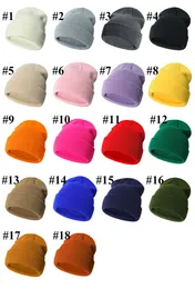 Baby Stick Hat Autumn and Winter Solid Color Warm Wirchet Beanie Caps för småbarn barn pojkar och flickor 18 färger grossist