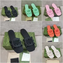 Sandálias de verão folhas femininas chinelas de letra dupla entrelaçadas sandálias casuais moda de moda clássica hollow design, tamanho original da caixa 35-42