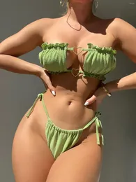 Kadın mayo seksi metal kalp fırfırlar yeşil bandeau bikinis seti 2024 mujer kadın yan kravat tanga mayo plaj kıyafetleri