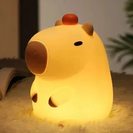 Lâmpadas tons fofos desenho animado capybara noturno de silicone leve luz adequada para crianças quarto USB carregamento cronometrado à cabeceira do sono WX5.30