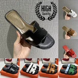 2024 Designer Sandaler läder tofflor flip flops mode lyxiga glider luxe kvinnors rum mule claquette sandles oran chypre sommar låg klackar mens skor