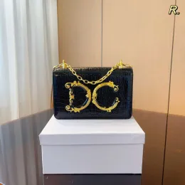 Designer bag Fashion Chain Bag Premium Leather Women Handbag Tote Luxury Casual Shopping Bag Evening Dress Crossbody Bag Messenger Purse Beautiful Gift