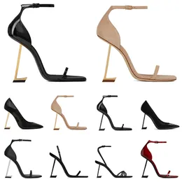 2022 donne di lusso scarpe eleganti firmate tacchi alti pelle verniciata tono oro tripla camoscio nero rosso donna sandali moda donna festa matrimonio pompe ufficio