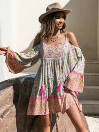 Бохо вдохновляет цветочный принт Rayon Mini Boho платье для женщин от плеча V-образного выхода с половинным рукавом Bohemian Boho Beach Summer Dress 240529