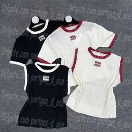 جوفاء تي شيرت نساء سترات سترات مصممة الدبابات المحبوكة القصيرة Tees Top Summeress Summers Singlets الكلاسيكية TAND TOPS