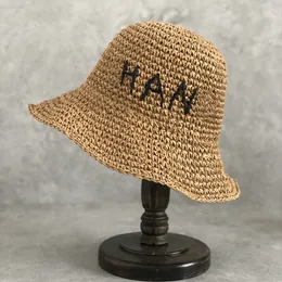 Designer Wide Brim Hats Bredd 8 cm Lyxig justerbar broderad gräsmål som är vikbar handgjorda hinkhattar för semester