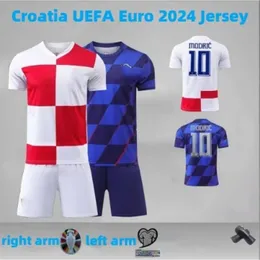 2024クロアチアヨーロッパリーグサッカージャージーモドリックコヴァシッチラキティックペリジックビダーメイヤーブロゾビッチヨーロッパリーグホームアンドアウェイサッカーシャツサイズs-xxxxl 0b5