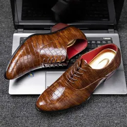 Klänningskor 2023 Bästsäljande Odile Mens High Heels Officiella läderbrun Mens Casual Shoes Fashion Mens Casual Shoes Zapatos Hombre H240606