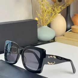 مصمم فاخر نظارة شمسية رجل النساء مستطيلات شمسية للجنسين مصمم Goggle Beach Sun Glasses Retro Frame Design UV400 مع حالة لطيفة