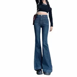 Vintage-Inspired Wide-Leg Flare Jeans: Blue Stretch Denim
