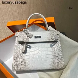 56e03d73-14f3-449a-8803-