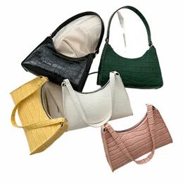 DHgate.com:Stylish PU Leather Crossbody Bag for Women