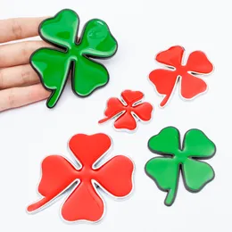 Fond Trèfles à 4 Feuilles Et Gouttes Deau Sur Les Feuilles Fond, Image De Trèfle Image De Fond