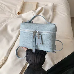 DHgate.com:2024 Korean Stylish Crossbody Bag: One-Shoulder