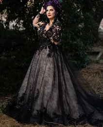2023 Long Sleeves Black A Line Lace Wedding Dreess Deep V-Neck Backless Gothic Bridal Gowns Illusion 구슬 컨트리 컨트리 밴드도 드 노아 로브