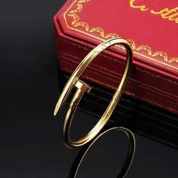 Fanatic Clou Модный классический браслет для ногтей Дизайнерские женские и мужские ювелирные изделия для пар с полным покрытием из 18-каратного золота без коробок Caro806