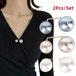 Broszki 2PCS Pearl Metal Pin Anti-Fade Elegancki elegancki dla kobiet swetra kardigan klips letni biżuteria