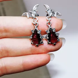 Hoop Huggie Retro Gothic Night Bat Zircon Earrings Personality Male and Female Punk Rock Hip-Hop Earrings Halloween Jewelry 230831