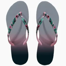 Tofflor Hawaii Flowers Anpassade mönster Flip Flops för kvinnor 2023 Flipper Zero redan platta sandaler Kvinnor med